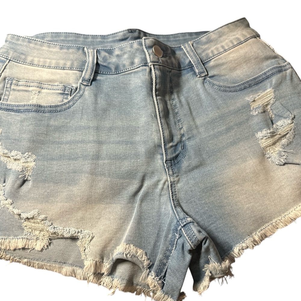 Set of 2 light denim and dark denim size 8 shorts
